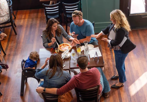 the middle child restaurant