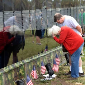 traveling vietnam memorial