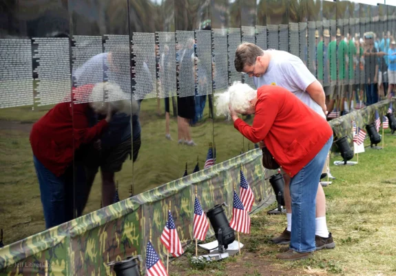 traveling vietnam memorial